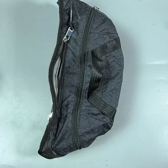 ATHLETA LARGE Excursion Waist Bag CONVERTIBLE Crossbody Fanny Pack Power of She - Picture 5 of 13